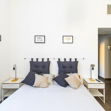 Hostly - Nicole Apartment Volturno- Full Rome Center Exterior photo